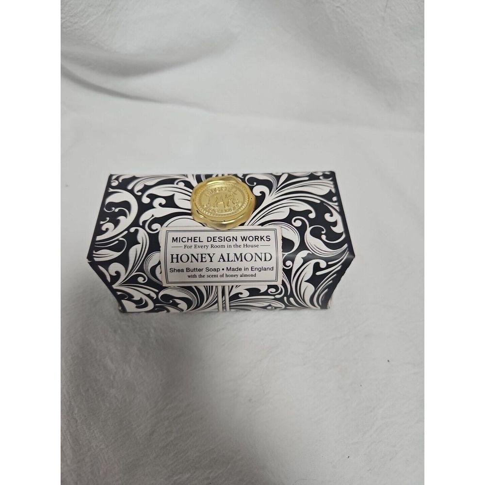 Michel Design Works Large 8.7 oz Artisanal Bar Bath Soap Honey Almond - NEW